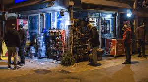 Cumartesi ve pazarı tamamen kapsayacak sokağa çıkma yasağı bu akşam saat 21:00'de başlıyor. Hafta Sonu Yasaklari Neresi Acik Neresi Kapali