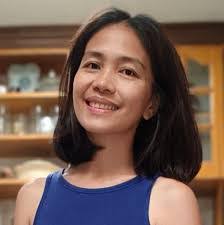 Tina Heald's Instagram, Twitter & Facebook