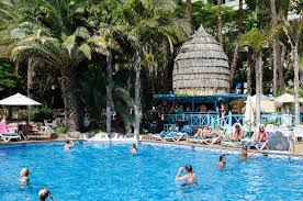 Swimming Pool And Honolulu Bar Urlaub