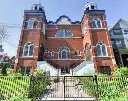 / ˈsɪn·əˌɡɑɡ / a building in which people of the jewish religion worship and study (definition of synagogue from the cambridge academic content dictionary © cambridge university press) Synagogues The Canadian Encyclopedia