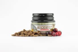 Dennerle Cookies Special Menu This Food Is Shaped Into Wafers And Sinks Fast For Bottom Dwelling Fish Such As Cory Loach Food Dog Food Recipes Food Animals