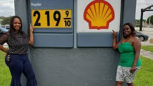 The 1971 logo was landmark creation of raymond loewy. Mom And Daughter Make History Open Black Owned Shell Gas Station In Florida