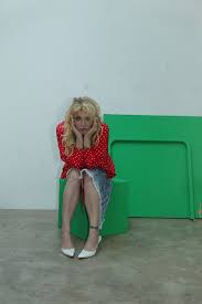 There's nothing more comfortable than a cosy flower pattern. 20 Questions For Courtney Love The Queen Of Grunge