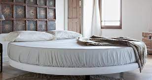 Il letto è un mobile domestico costituito da diente superficie orizzontale solitamente ricoperta da una imbottitura, o. Letti Rotondi Nati Per Stupire