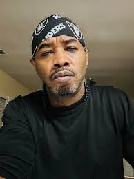 Hello, I'm Kimberly and something to know about me is RAIDERS I LOVE THEM  ALL!!