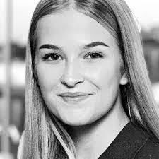 Sandra Steck's Instagram, Twitter & Facebook