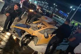 How Did Anyone Survive This Shocking Lamborghini Huracan Crash Carbuzz Lamborghini Huracan Super Cars Lamborghini
