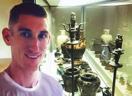 Larissa Bonfante The magic of Ivory and Amber. Greek and Etruscan myths