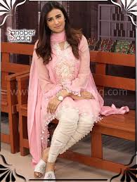 She also hosted a morning show 'bakhabar savera' which. Sanober Siddiq Beautiful Madiha Naqvi Wearing Design By Facebook