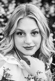 Amanda Prunty's Instagram, Twitter & Facebook