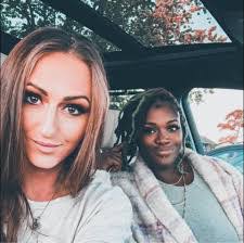 Donna Bargo's Instagram, Twitter & Facebook