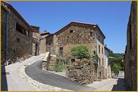 Photos De Lavaudieu Auvergne Photos Des Plus Beaux Villages De France France Village Francais Beaux Villages Auvergne