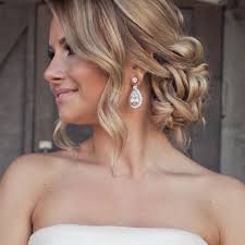 Love The Earrings Hair Wedding Hairstyles Hair Styles