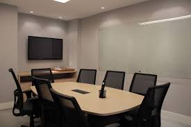 Sala De Reuniao Para Ate 8 Pessoas Sala De Escritorio Decoracao De Consultorios Sala De Reuniao