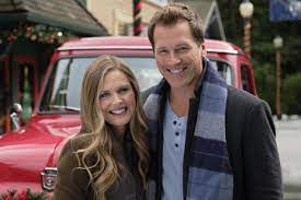Check Out The Photo Gallery From The Hallmark Channel Original Movie Christmas In Evergreen Tidi Maggie Lawson Family Christmas Movies Christmas Movies On Tv