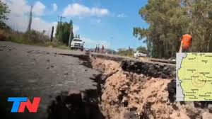 Inicio argentina san juan ruta escénica en san juan, rn 150. Tn Todo Noticias La Ruta 40 Fue Danada Y Tiene Una Grieta De 3 Metros De Profundidad Facebook
