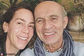Habían celebrado recientemente su aniversario de bodas número 49. Jairo Camargo Salio Del Hospital Tras Dias Complicados Por Covid 19