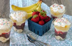 Feb 04, 2021 · according to the knot 2020 real weddings study, serving dessert remained a popular tradition, even amid the coronavirus pandemic. Banana Split Pudding Cups An Easy No Bake Dessert For Kids