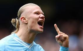 Wade Mckinnon's Instagram, Twitter & Facebook