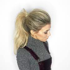 20 Cozy And Cute Sweater Weather Hair Ideas Hair Styles Womens Hairstyles Sweater Weather Hair