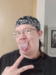 Lil Goth n Country, lol, bout roll out Derrick Lipscomb