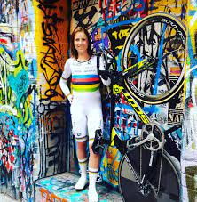 The cyclist was born on october 8 of 1982. Pin Auf Bicicletas Y Chicas