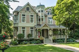 Red and blue is a classic exterior color combination that looks good all year. Victorian Homes Archives Paint Denver Local Painting Company Blog