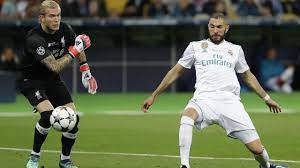 Liverpool players were slammed for not being the first to console keeper loris karius after his champions league final horror show. Uefa Champions League Final Loris Karius Liverpool Real Madrid Goal Updates News