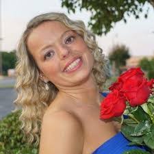 Ashley Mash's Instagram, Twitter & Facebook