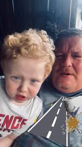 #stuckinacrack #heypaw #jokeswithjohnny #kidsoftiktok #laughterismedicine  #jokesonyou #trending #dadjokes #jokes #heresjohnny #