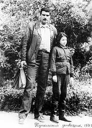 Maybe you would like to learn more about one of these? Ya Predpochitayu Byt Odin No Ryadom S Kem To 30 Let Bez Sergeya Dovlatova Gazeta Ru