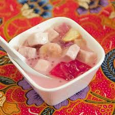 Tepung pulut diuli dan dicampurkan pewarna mengikut warna kesukaan untuk menampakan ia menarik. Bubur Cha Cha Resepi