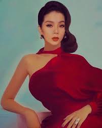 Lệ quyên thắp sáng đường phố hà nội với set đồ tiền tỷ. Ijfq1xavjcdtsm