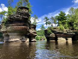 Kayaking In Wisconsin Dells Wisconsin River Wisconsin Dells Lake Delton
