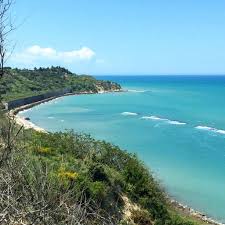 Il kiara residence è una residenza turistica alberghiera che si affaccia sulla più bella spiaggia d'abruzzo, la cosiddetta spiaggia d'oro di giulianova con sabbia finissima e mare pulito, caratteristiche per le quali è stata insignita del prestigioso riconoscimento. Le Migliori 10 Case Vacanze A Abruzzo Nel 2021 Con Prezzi Case E Appartamenti In Affitto A Abruzzo Italia Tripadvisor