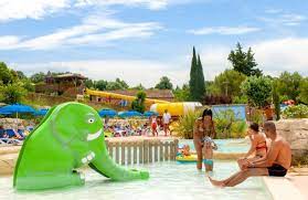Zo worden kinderen vermaakt in de miniclub. Campingplatz Carpe Diem In Vaison La Romaine Vaucluse Campingfrance Com