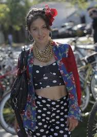 8 de noviembre de 1990) es una cantante y actriz chilena, conocida popularmente por su personaje de feña en la serie de televisión amango de canal 13. Denise Rosenthal