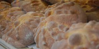 Receta Del Tradicional Pan De Muerto Pan De Muerto Pan De Muerto Receta Tamales De Mole