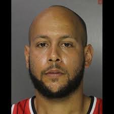 Glenn Zeek's Instagram, Twitter & Facebook