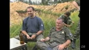 Ratko mladić, bivši komandant vojske republike srpske, osuđen je pravosnažno pred sudom u hagu na doživotnu kaznu zatvora zbog genocida u srebrenici i ratnih zločina u bosni. General Ratko Mladic Video Zapis Uzivo Youtube