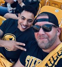 Jared Stuart's Instagram, Twitter & Facebook