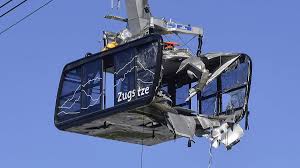 Preistabelle seilbahn zugspitze, zahnradbahn und gletscherbahn diese bergbahnen decken den gesamten bahnverkehr im deutschen zugspitzgebiet ab. Nach Seilbahn Unfall Beschadigte Zugspitz Gondel Trifft Im Tal Ein Garmisch Partenkirchen