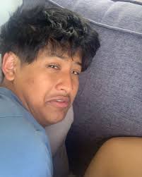 Max Sinclair (@max_dhm) • Instagram photos and videos