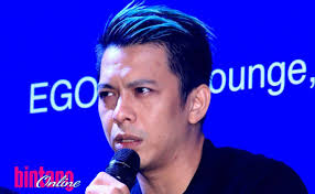 Maybe you would like to learn more about one of these? Hari Ini Ariel Noah Fitting Baju Bagaimana Dengan Model Rambut Tabloidbintang Com