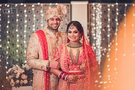 Released in 2000, it had kapoor wearing tube tops, mini and midi skirts, and oversized blazers. Divya Weds Naveen Wedding Stories Photography Images Latest Wedding Stories Poses The Wedding Focus