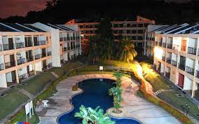 Bila bernasib baik boleh dapat parking dari orang yang mahu. Tanjung Biru Condominium Port Dickson Vacation Rentals