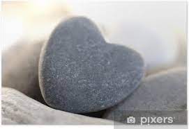 Poster Pierre En Forme De Coeur Naturel Pixers Wir Leben Um Zu Verandern