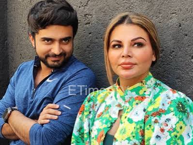 Rakhi Sawant Pregnancy News: Is Rakhi Sawant expecting her first child with Adil Khan Durrani? Actress reacts to pregnancy rumours | - Times of India