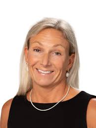 Agent earns commercial designation, new global adviser concierge