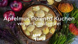 Es ist nicht immer selbstverständlich, dass ein kuchen auch in veganer variante funktioniert und schmeckt. Apfelmus Polenta Kuchen Vegan Und Glutenfrei Youtube